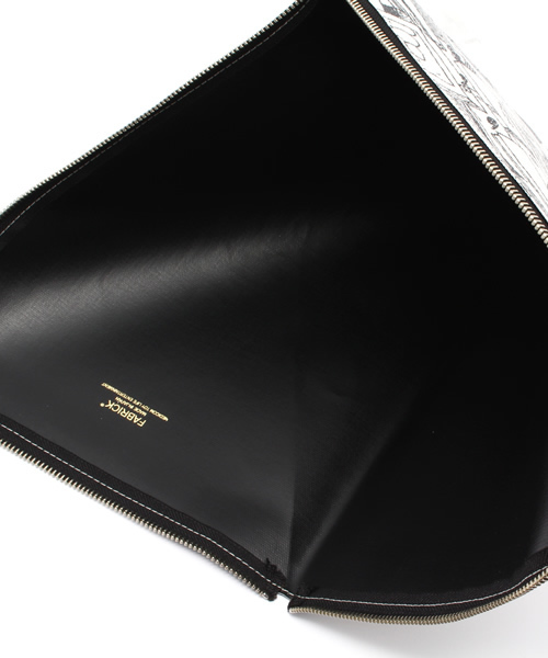 FABRICK(ファブリック)の「FABRIC STEFAN MARX DOCUMENT CASE A4(クラッチバッグ・メンズ・ホワイト/グリーン・FREE)」の5枚目の写真