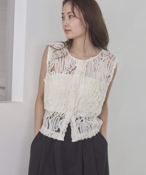 feepur(フェピュール)の「カップ付き2wayブラトップ(キャミソール・レディース・ブラック/オフホワイト・MEDIUM)」の13枚目の写真