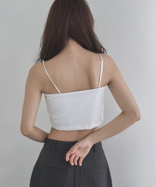 feepur(フェピュール)の「カップ付き2wayブラトップ(キャミソール・レディース・ブラック/オフホワイト・MEDIUM)」の20枚目の写真