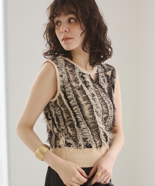 ANGIE(アンジー)の「フリンジ ノースリ ニット ベスト / サマーニット / 夏服(ベスト・レディース・アイボリー/ブラウン/ベージュ系その他・FREE)」の13枚目の写真