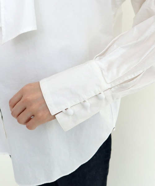 Dot&Stripes CHILD WOMAN(ドットアンドストライプス チャイルドウーマン)の「50タイプライター 切替袖 ボウタイブラウス(シャツ/ブラウス・レディース・ホワイト/ネイビー/マスタード・FREE)」の20枚目の写真