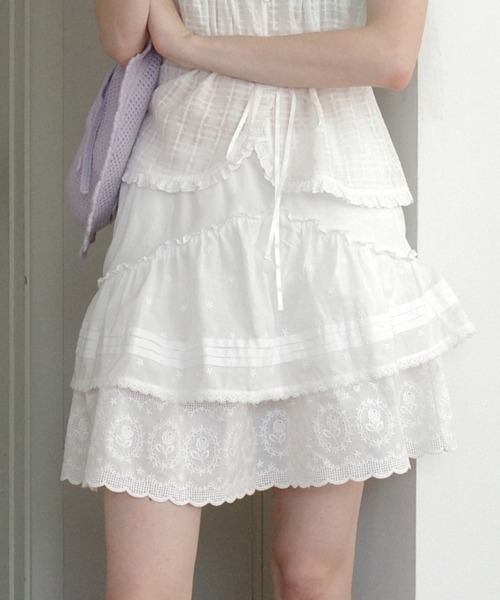 clor(クロル)の「CANCAN RUFFLE SKIRT(スカート・レディース・ホワイト/ブラック・S/M)」の1枚目の写真