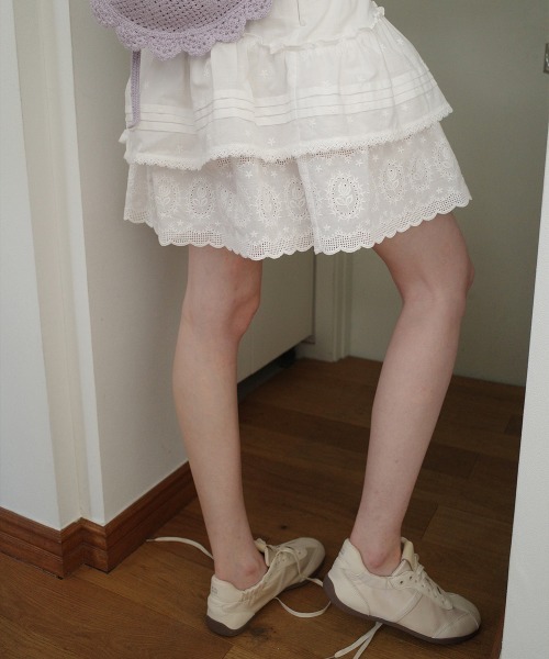 clor(クロル)の「CANCAN RUFFLE SKIRT(スカート・レディース・ホワイト/ブラック・S/M)」の6枚目の写真