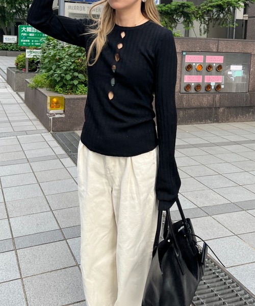 StyleSea（スタイルシー）の「フロントホールスリットニットプルオーバー（ニット/セーター・レディース・オフホワイト/ブラック/ミント/ラベンダー/イエロー/ピンク・FREE）」の16枚目の写真