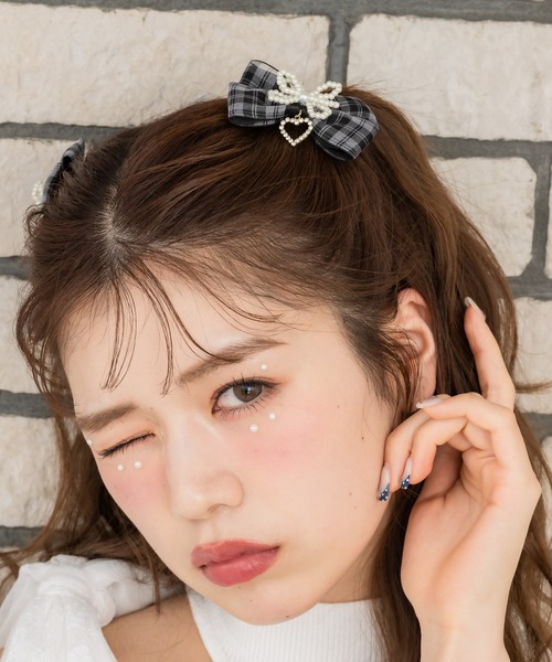 ROJITA（ロジータ）の「シアーチェックパールリボンクリップセット（バレッタ/ヘアクリップ・レディース・ブラック/ピンク・FREE）」の13枚目の写真
