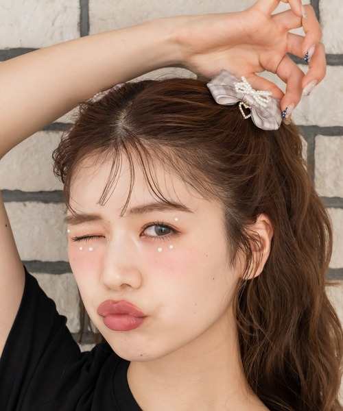ROJITA（ロジータ）の「シアーチェックパールリボンクリップセット（バレッタ/ヘアクリップ・レディース・ブラック/ピンク・FREE）」の18枚目の写真