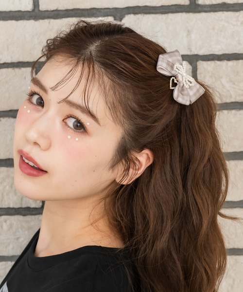 ROJITA（ロジータ）の「シアーチェックパールリボンクリップセット（バレッタ/ヘアクリップ・レディース・ブラック/ピンク・FREE）」の9枚目の写真