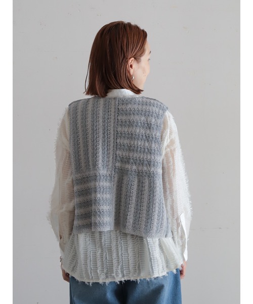 FIL DE FER（フィルデフェール）の「クロシェライクボーダー　ショートベスト（ベスト・レディース・ライトグレー/ブルー・FREE）」の7枚目の写真
