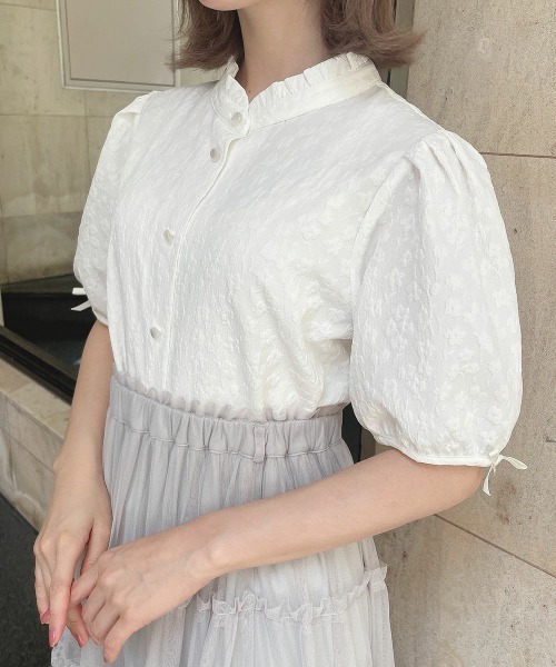 an another angelus（アンアナザーアンジェラス）の「袖口プチリボンジャガードブラウス　夏服（シャツ/ブラウス・レディース・オフホワイト/アイボリー・FREE）」の8枚目の写真