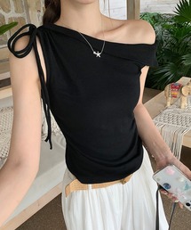 肩だし サイドギャザートップス 秋物 秋服 2026年秋冬