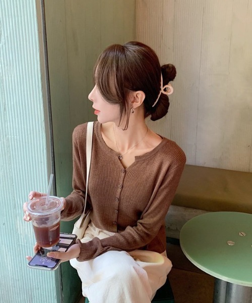 yuue' ( wear )（ユーイ）の「フロントボタンリブニットカーディガン（カーディガン/ボレロ・レディース・ブラウン/ブラック/ベージュ/グレー/ホワイト・FREE）」の9枚目の写真