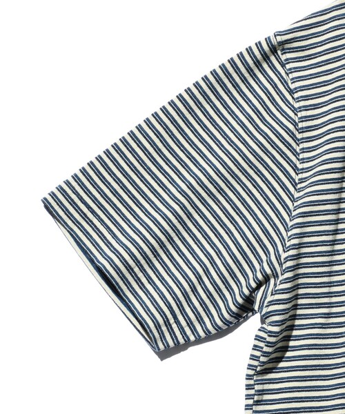 BEAMS PLUS（ビームスプラス）の「Pocket Tee Indigo Stripe（Tシャツ/カットソー・メンズ・オフホワイト/レッド/グリーン/イエロー・SMALL/LARGE/XX-LARGE/X-LARGE/MEDIUM）」の8枚目の写真
