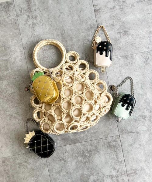 OPAQUE.CLIP（オペークドットクリップ）の「トロピカルメタリックバッグチャーム（チャーム・レディース・アイボリー系/ライトグリーン系/イエロー/ブラック・00）」の13枚目の写真