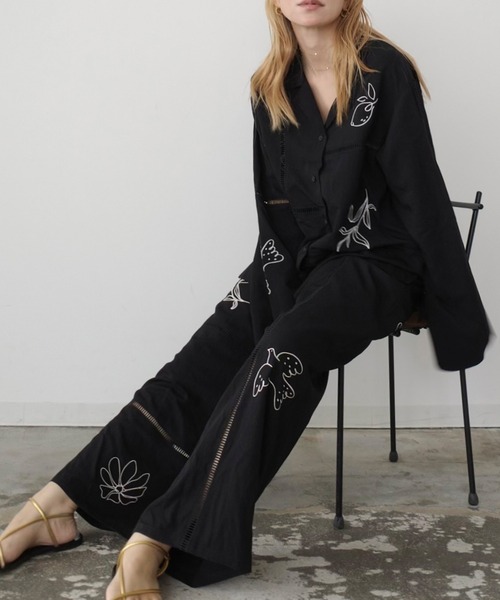 HEILIS(ヘイリス)の「【新色追加】【Hideka Original】刺繍パッチワークパンツ / セットアップ対応 ルーズシルエット イージーパンツ ロング丈 ウエストゴム パンツ ボトムス トレンド 韓国 ボタニカル ボヘミアン ボーホー カジュアル 秋服 春服 夏服 シャツ 刺繍 エンブロイダリー パッチワーク レース ブラック アイボリー ブラウン(その他パンツ・レディース・アイボリー/ブラック/ブラウン・FREE)」の9枚目の写真