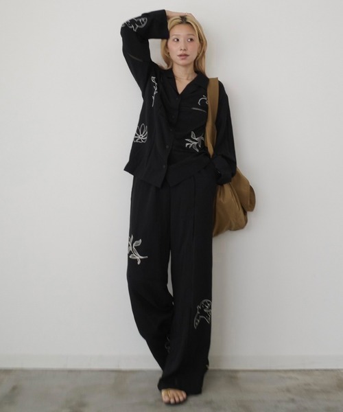 HEILIS(ヘイリス)の「【新色追加】【Hideka Original】刺繍パッチワークパンツ / セットアップ対応 ルーズシルエット イージーパンツ ロング丈 ウエストゴム パンツ ボトムス トレンド 韓国 ボタニカル ボヘミアン ボーホー カジュアル 秋服 春服 夏服 シャツ 刺繍 エンブロイダリー パッチワーク レース ブラック アイボリー ブラウン(その他パンツ・レディース・アイボリー/ブラック/ブラウン・FREE)」の10枚目の写真