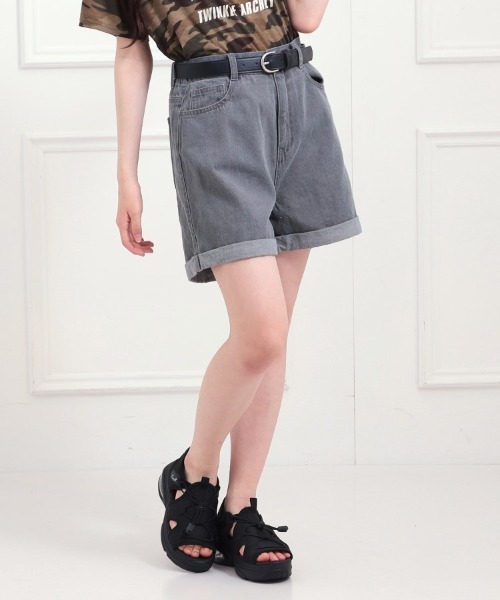 レッドのベルトが効いてる\t LouisVuitton デニムショートパンツ レッドのベルトが効いてる LouisVuitton デニムショートパンツ