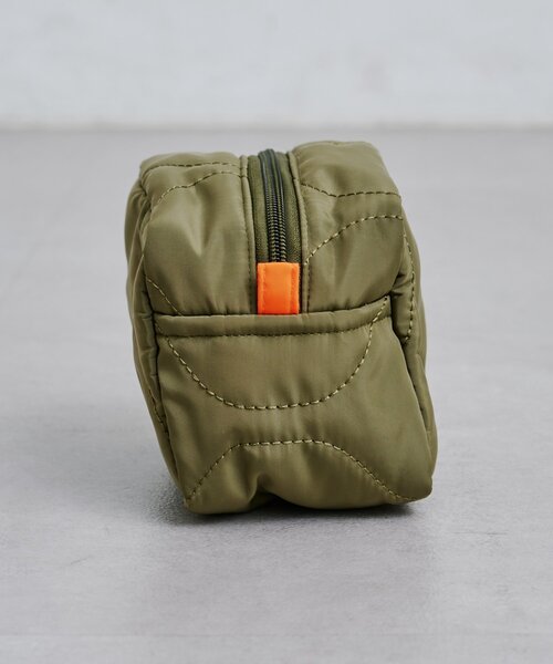 Kastane（カスタネ）の「キルティングナイロンポーチ（ポーチ・レディース・カーキ/ブラック・FREE）」の5枚目の写真