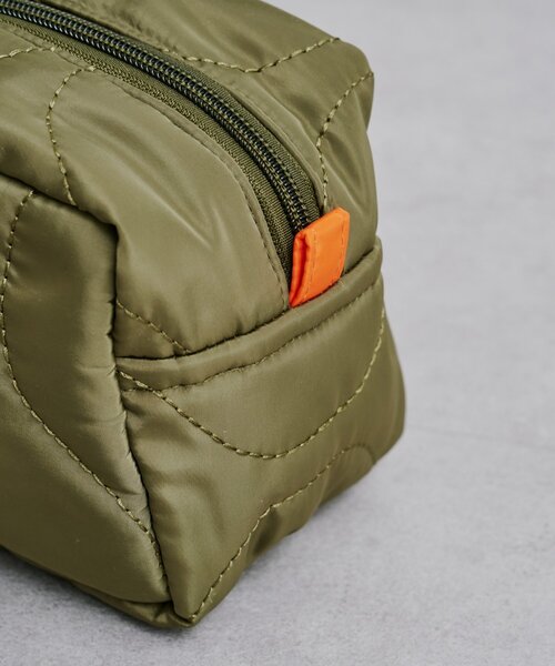 Kastane（カスタネ）の「キルティングナイロンポーチ（ポーチ・レディース・カーキ/ブラック・FREE）」の7枚目の写真