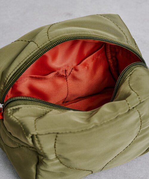 Kastane（カスタネ）の「キルティングナイロンポーチ（ポーチ・レディース・カーキ/ブラック・FREE）」の8枚目の写真