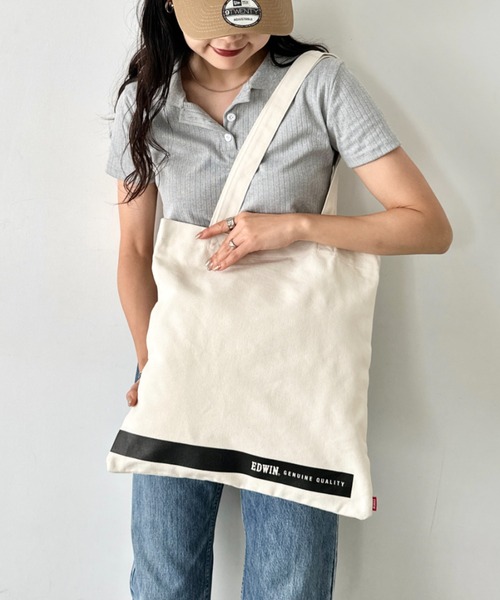 EDWIN（エドウィン）の「EDWIN/エドウィン コットンライク プリント トートバッグ/A3サイズ対応（トートバッグ・メンズ・ホワイト系その他/ホワイト系その他3/オフホワイト/ホワイト系その他2・FREE）」の4枚目の写真