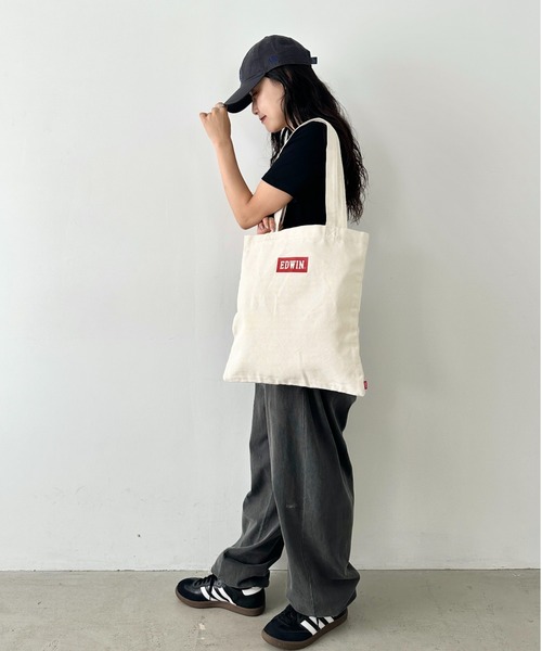 EDWIN（エドウィン）の「EDWIN/エドウィン コットンライク プリント トートバッグ/A3サイズ対応（トートバッグ・メンズ・ホワイト系その他/ホワイト系その他3/オフホワイト/ホワイト系その他2・FREE）」の9枚目の写真
