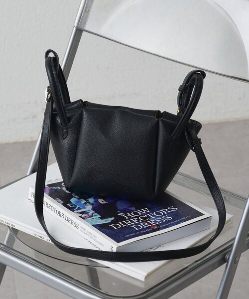 LOUNGEDRESS（ラウンジドレス）の「【SINBONO】Ruched Hobo Handle Crossbody（ハンドバッグ・レディース・ブラック・FREE）」の2枚目の写真