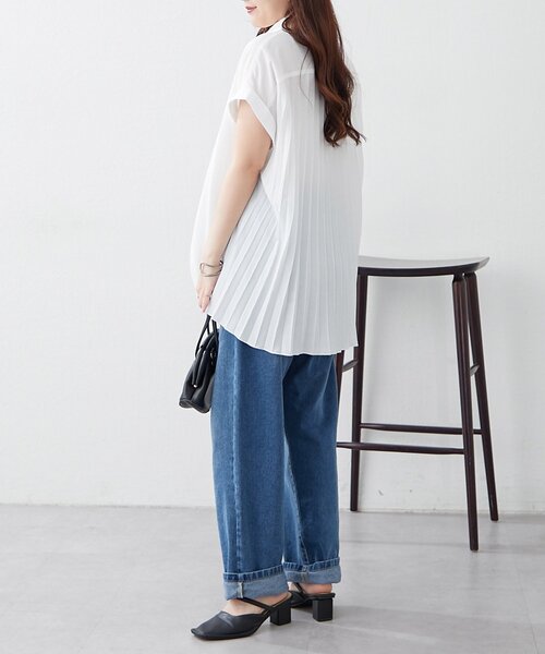 Remind me and forever(リマインドミーアンドフォーエバー)の「バックプリーツスキッパーシャツブラウス(シャツ/ブラウス・レディース・スミクロ/オフホワイト/グレイッシュベージュ・FREE)」の18枚目の写真