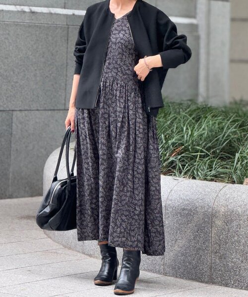 BEARDSLEY（ビアズリー）の「リーフプリントギャザーワンピース（ワンピース・レディース・ブラック・0/1/2）」の18枚目の写真