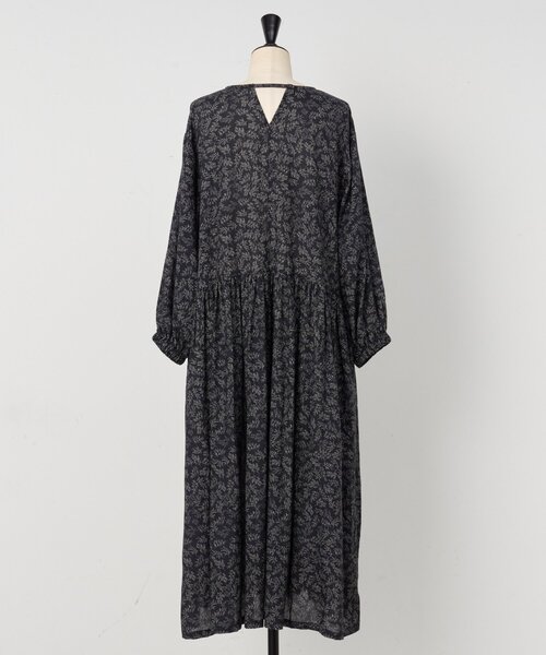 美品❣️定価4.4万円 エストネーション リーフプリントギャザーワンピース 36 セール】リーフプリントギャザーワンピース（ワンピース）｜BEARDSLEY