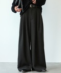 SINSS（シンス）の「3-Tuck wide straight slacks / 3タックワイドストレートスラックス（スラックス・LARGE）」