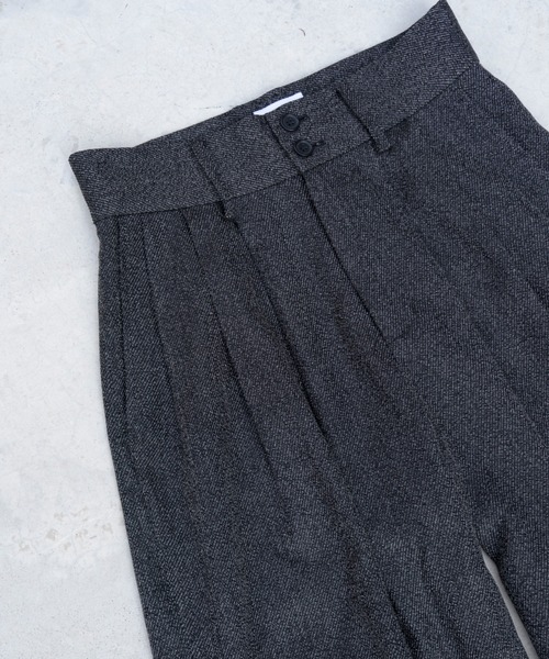 SINSS（シンス）の「3-Tuck wide straight slacks / 3タックワイド