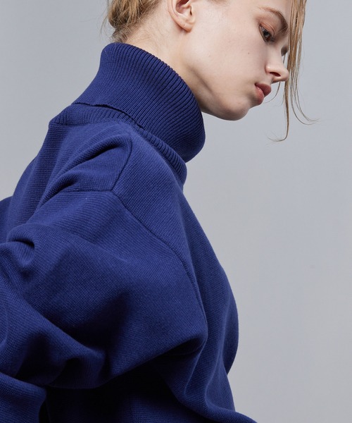 ENDER PRODUCTS(エンダープロダクツ)の「ミラノリブオーバーサイズタートルネックニットプルオーバー【ENDER PRODUCTS/エンダープロダクツ】(ニット/セーター・メンズ・ブルー系/ブラック/チェリーレッド/オフホワイト/グレイッシュベージュ・L/M)」の21枚目の写真