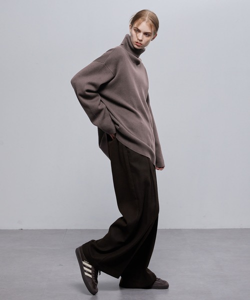 ENDER PRODUCTS(エンダープロダクツ)の「ミラノリブオーバーサイズタートルネックニットプルオーバー【ENDER PRODUCTS/エンダープロダクツ】(ニット/セーター・メンズ・ブルー系/ブラック/チェリーレッド/オフホワイト/グレイッシュベージュ・L/M)」の8枚目の写真