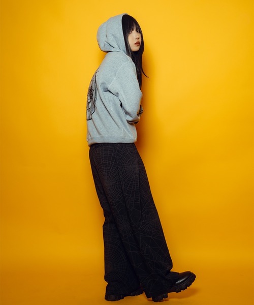 Subciety(サブサエティ)の「Dominate hoodie(ベスト・メンズ・グレー/ブラック/ベージュ・MEDIUM/LARGE/X-LARGE/XX-LARGE/X-SMALL/SMALL)」の6枚目の写真