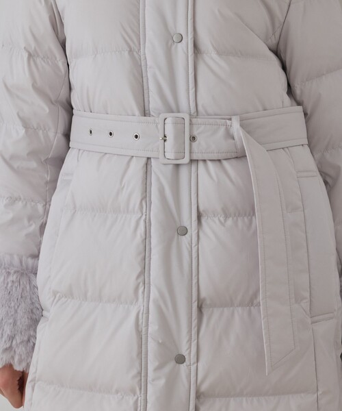 GRACE CONTINENTAL（グレースコンチネンタル）の「ファーカラーロングダウン（ダウンジャケット/コート・レディース・ブラック/キナリ・38/36）」の22枚目の写真