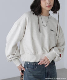 ◆【HELLO KITTY】サンリオキャラクターズコラボ SHORT SWEAT ショートスウェット 胸LOGO×袖RIBBON