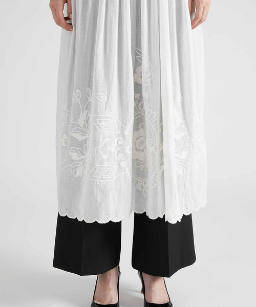 crinkle crinkle crinkle(クリンクルクリンクルクリンクル)の「【crinkle crinkle crinkle】embroidery scallop cami dress/刺繍スカラップキャミドレス(ドレス・レディース・ホワイト/ブラック・FREE)」の10枚目の写真