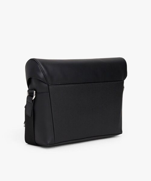 TOMMY HILFIGER（トミーヒルフィガー）の「モダンメッセンジャーバッグ（ボディバッグ/ウエストポーチ・メンズ・ブラック・FREE）」の3枚目の写真