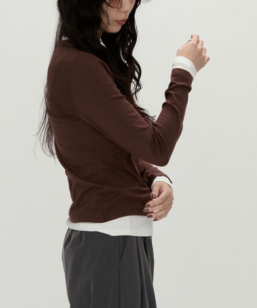 NUJOH(ヌゾ)の「Layered Contrast Long Tee / レイヤードコントラストロンT(Tシャツ/カットソー・レディース・ネイビー/チャコールグレー/ブラウン・FREE)」の15枚目の写真