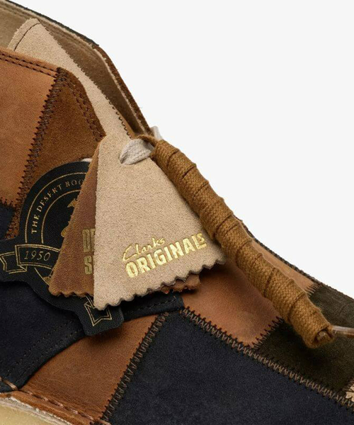 Clarks Originals（クラークスオリジナルズ）の「CLARKS / クラークス デザート パッチ マルチカラー 26183898（ブーツ・メンズ・ベージュ系その他・80/85/70/75）」の3枚目の写真