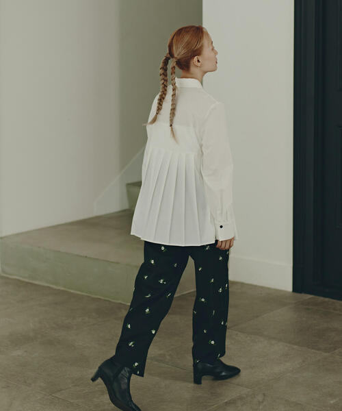 N.（N. Natural Beauty Basic）（エヌエヌナチュラルビューティーベーシック）の「プリーツペプラムブラウス（シャツ/ブラウス・レディース・ブラウン/ブルー/オフホワイト・MEDIUM）」の15枚目の写真