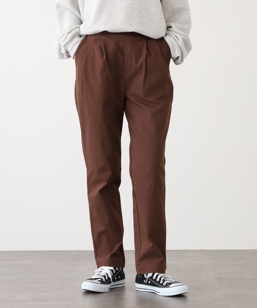 OMNES（オムネス）の「OMNES Another Edition スーパーストレッチツイル裏起毛タックパンツ（スラックス・レディース・ネイビー/チャコール/ブラウン/ライトグレー/カーキ/アイボリー・M/L）」の4枚目の写真