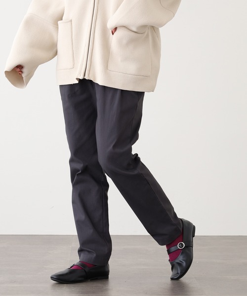 OMNES（オムネス）の「OMNES Another Edition スーパーストレッチツイル裏起毛タックパンツ（スラックス・レディース・ネイビー/チャコール/ブラウン/ライトグレー/カーキ/アイボリー・M/L）」の15枚目の写真
