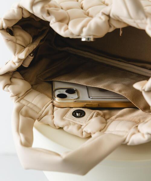 RODE SKO（ロデスコ）の「テープショルダーキルティングミニバッグ（ハンドバッグ・レディース・ブラウン系その他/オフホワイト/ダークブラウン・ONE）」の17枚目の写真