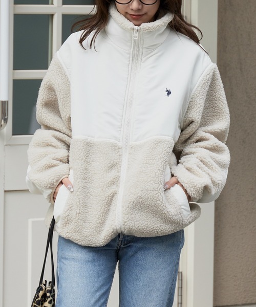 U.S. POLO ASSN.（ユーエスポロアッスン）の「U.S. POLO ASSN./ユーエスポロアッスン ブランドロゴ 切り替えデザイン ボアジャケット（ブルゾン・メンズ・ブラック/カーキ/アイボリー/ネイビー・M/S/L）」の15枚目の写真