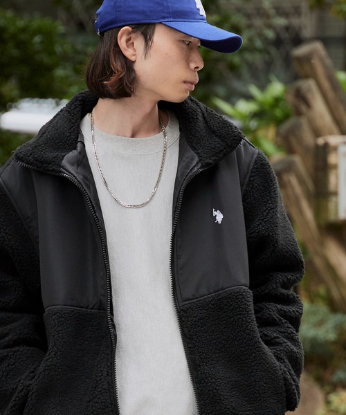 U.S. POLO ASSN.（ユーエスポロアッスン）の「U.S. POLO ASSN./ユーエスポロアッスン ブランドロゴ 切り替えデザイン ボアジャケット（ブルゾン・メンズ・ブラック/カーキ/アイボリー/ネイビー・M/S/L）」の11枚目の写真