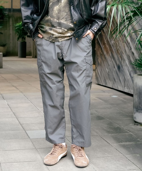 OUTDOOR PRODUCTS（アウトドアプロダクツ）の「【OUTDOOR PRODUCTS/アウトドアプロダクツ】TCウェザー裏メッシュ クライミングカーゴパンツ 春夏 メンズ UVカット ドライ 速乾性 通気性 ワーク 作業着 キャンプ アウトドア 外遊び（カーゴパンツ・メンズ・カーキ/ブラック/チャコールグレー・X-LARGE/MEDIUM/LARGE）」の3枚目の写真