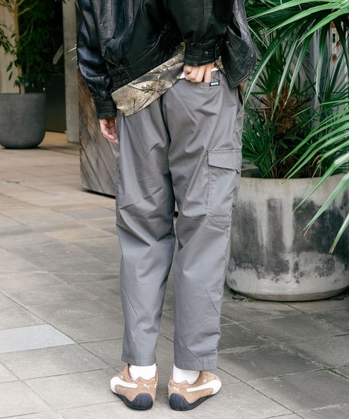 OUTDOOR PRODUCTS（アウトドアプロダクツ）の「【OUTDOOR PRODUCTS/アウトドアプロダクツ】TCウェザー裏メッシュ クライミングカーゴパンツ 春夏 メンズ UVカット ドライ 速乾性 通気性 ワーク 作業着 キャンプ アウトドア 外遊び（カーゴパンツ・メンズ・カーキ/ブラック/チャコールグレー・X-LARGE/MEDIUM/LARGE）」の9枚目の写真