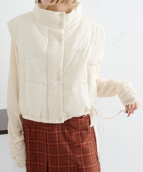 w closet（ダブルクローゼット）の「中綿リボンベスト（ベスト・レディース・ブラウン/オレンジ/アイボリー・FREE）」の2枚目の写真