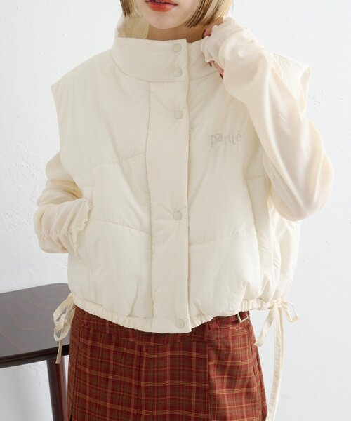 w closet（ダブルクローゼット）の「中綿リボンベスト（ベスト・レディース・ブラウン/オレンジ/アイボリー・FREE）」の4枚目の写真